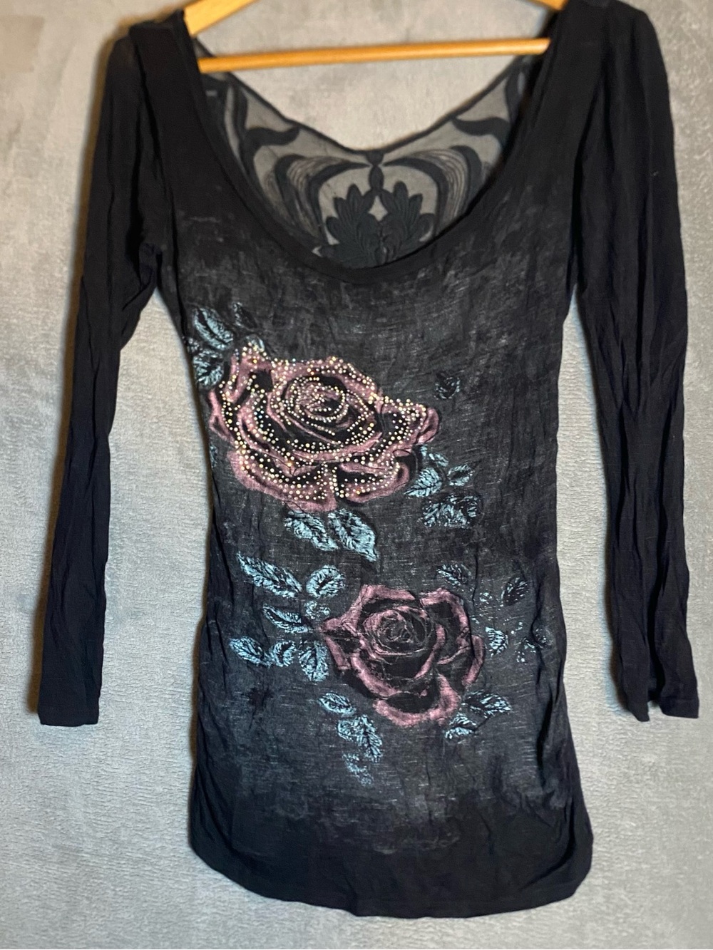 Wetseal y2k back Long-Sleeve Floral Embellished Scoop Neck Top grunge size Small